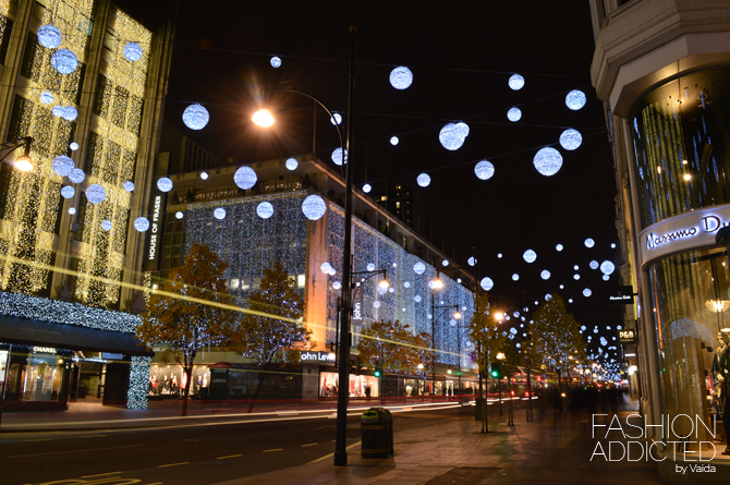 London-Oxfrod-street-by-Christmas