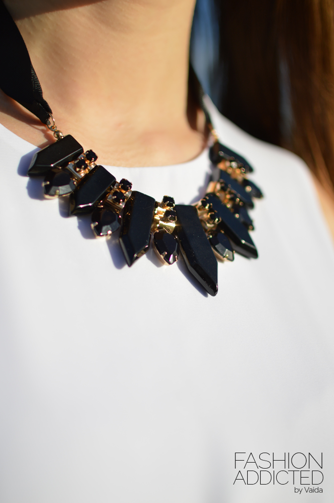 Statement-necklace