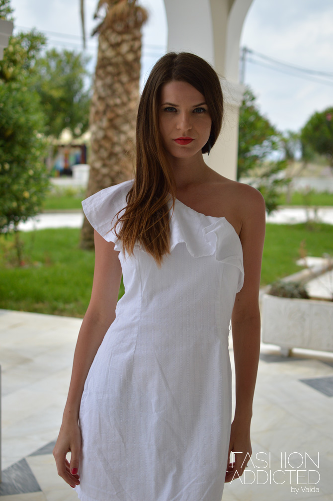 white-one-shoulder-dress