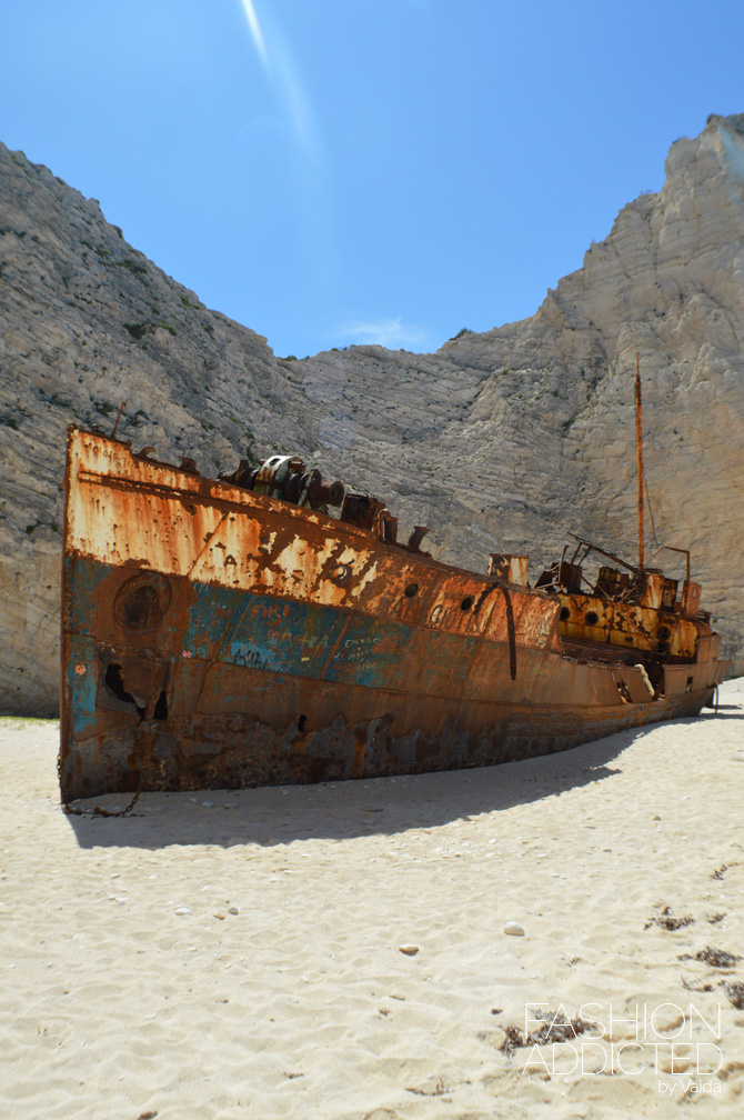 zakynthos-navagio-beach