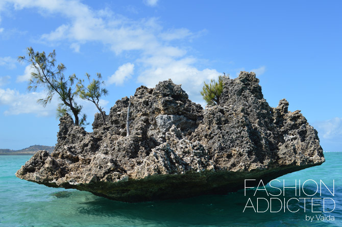 mauritius crystal in ocean