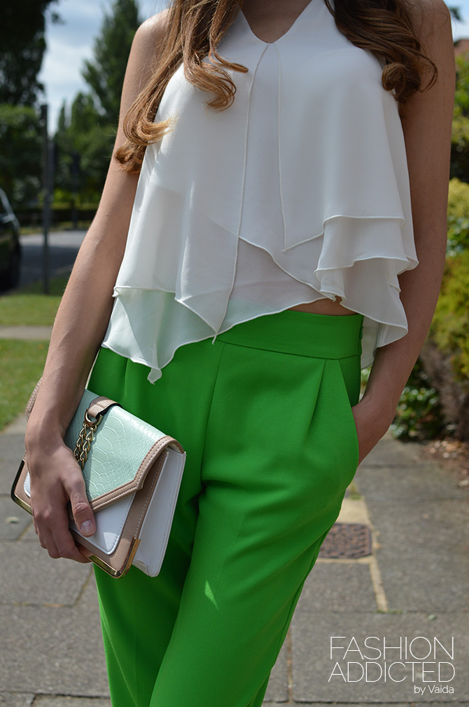 11 Chic Ways To Style Outfits With Green Pants