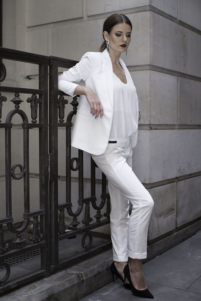 white-women-suit-fashion-blogger-2