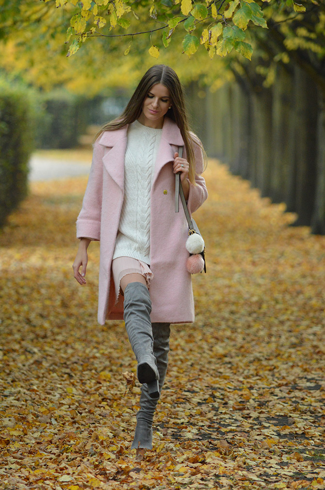 pink-coat-grey-over-knee-boots-autumn-outfit-1