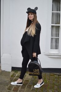 maternity-dungarees-love-moschino-backpack-2