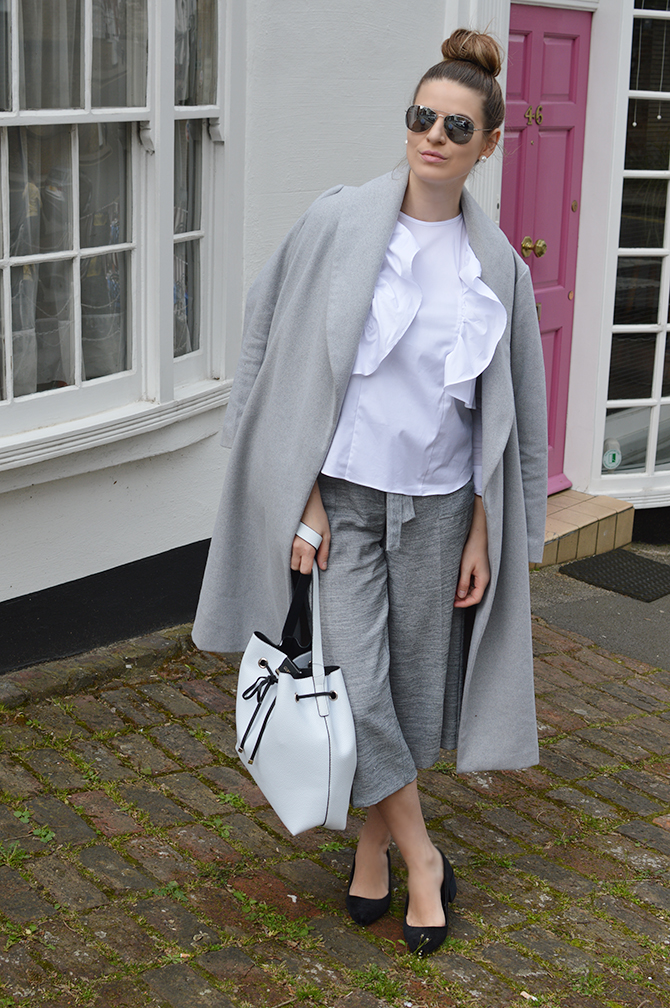 ruffle-blouse-fashion-blogger-london-2
