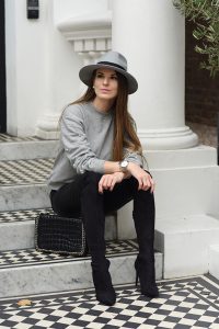 perfect-fall-outfit-nakd-pearl-jumper-fashion-blogger-london-4
