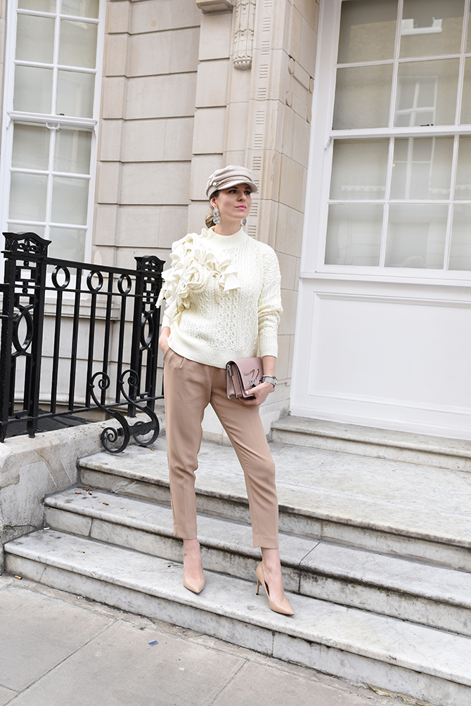 karl-lagerfeld-signature-bag-fashion-blogger-london-spring-trends