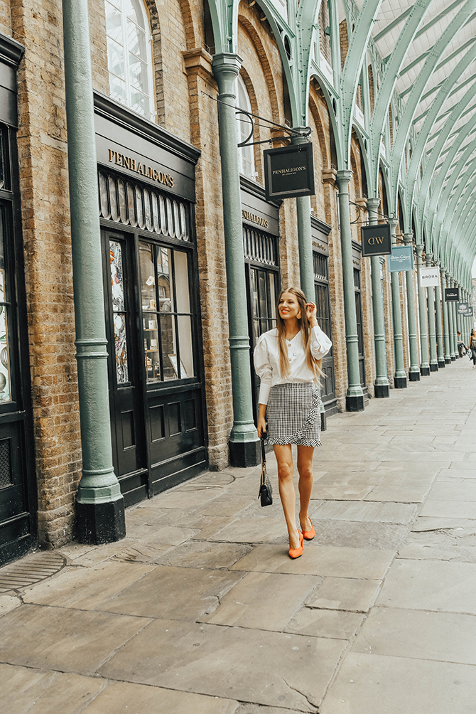 how-to-wear-mini-skirt-power-shoulder-blouse-fashion-blogger-london-4
