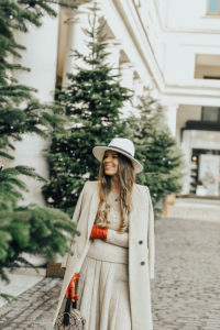 amazon-find-red-slouch-boot-stradivarius-camel-coat-winter-outfit-covent-garden-christmas-fashion-blogger-london-6