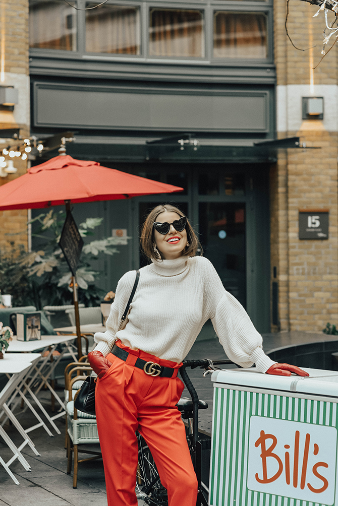 red-trousers-outfit-gucci-marmomt-belt-bag-loulou-sunglasses-6