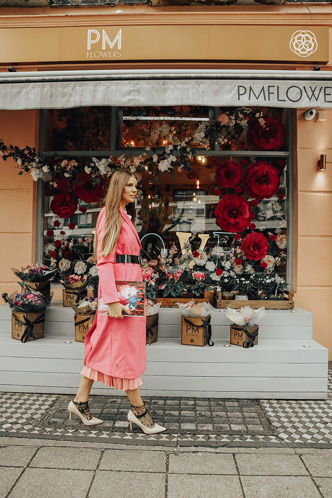 pearl-hair-slides-2019-hair-trend-pink-belted-coat-asos-fashion-blogger-london-2