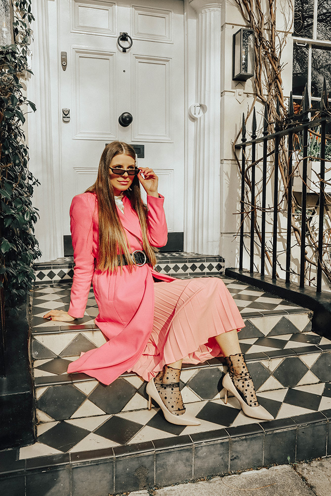 pearl-hair-slides-2019-hair-trend-pink-belted-coat-asos-fashion-blogger-london-3
