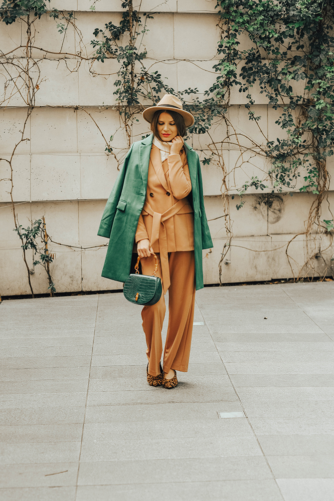 tan-suit-debenhams-fashion-blogger-london-green-coat-leopard-shoes