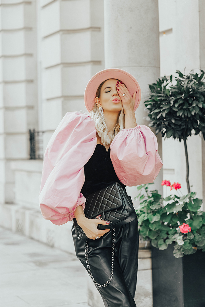 zara-velvet-puff-sleeve-top-fashion-blogger-london-chanel-classic-flap-london-cab-house-buying-first-time-ladder